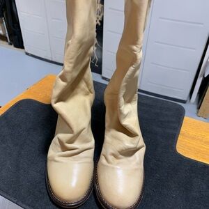 Elegant Cream Women's Slouchy Boots!